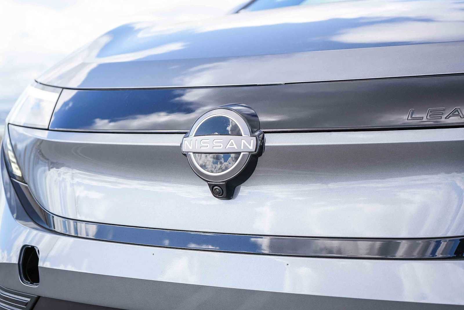 Used 2026 Nissan Leaf SV+ w/ Floor Mat Package (SV+) FWD image 5