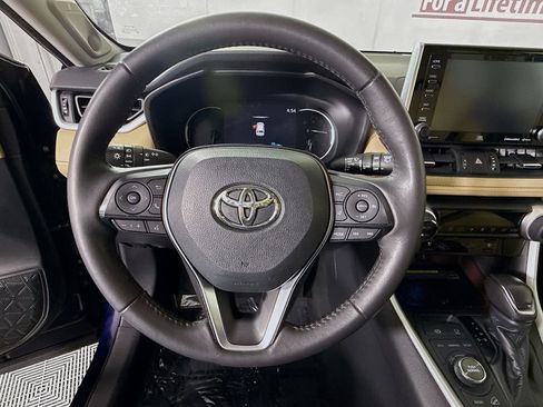 Used 2021 Toyota RAV4 Limited AWD/4WD image 20