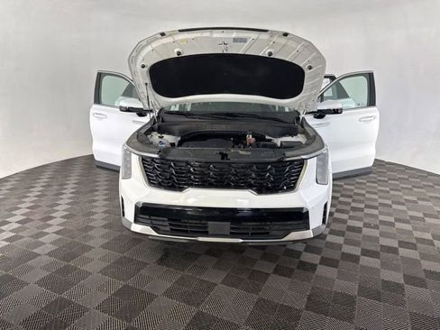 Certified 2024 Kia Sorento S image 13