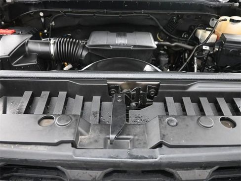 Used 2020 Chevrolet Silverado 2500 Custom w/ Custom Value Package image 22