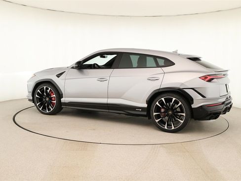 Used 2024 Lamborghini Urus S image 3
