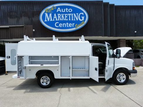 Used 2015 Chevrolet Express 3500 RWD image 30