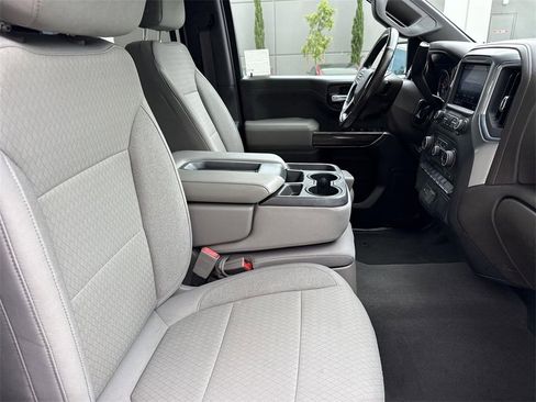 Used 2020 Chevrolet Silverado 1500 RST image 25