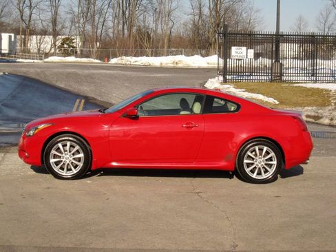 Used 2011 INFINITI G37 x Coupe w/ Premium Pkg image 6
