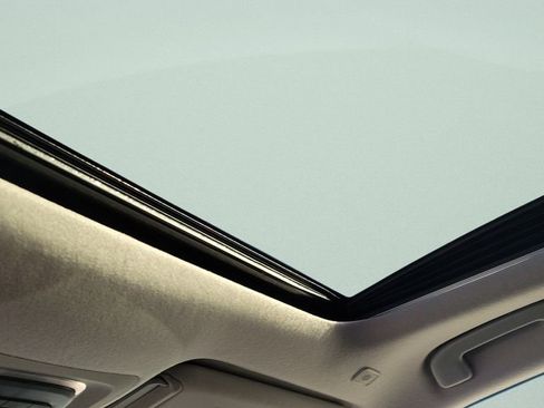 Used 2024 Toyota Corolla Cross XLE w/ Convenience Package image 20