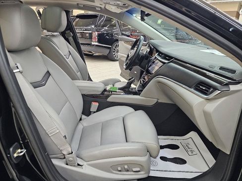 Used 2013 Cadillac XTS Premium FWD image 19