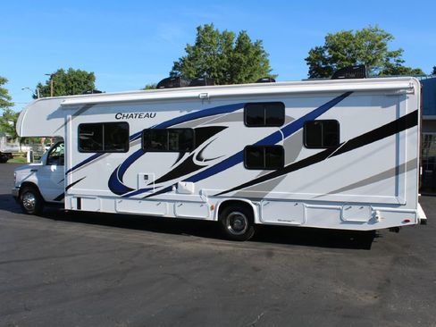 Used 2022 Ford E-450 and Econoline 450 Super Duty w/ Motorhome Prep Package image 44