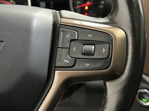 Used 2020 Chevrolet Silverado 2500 High Country image 36