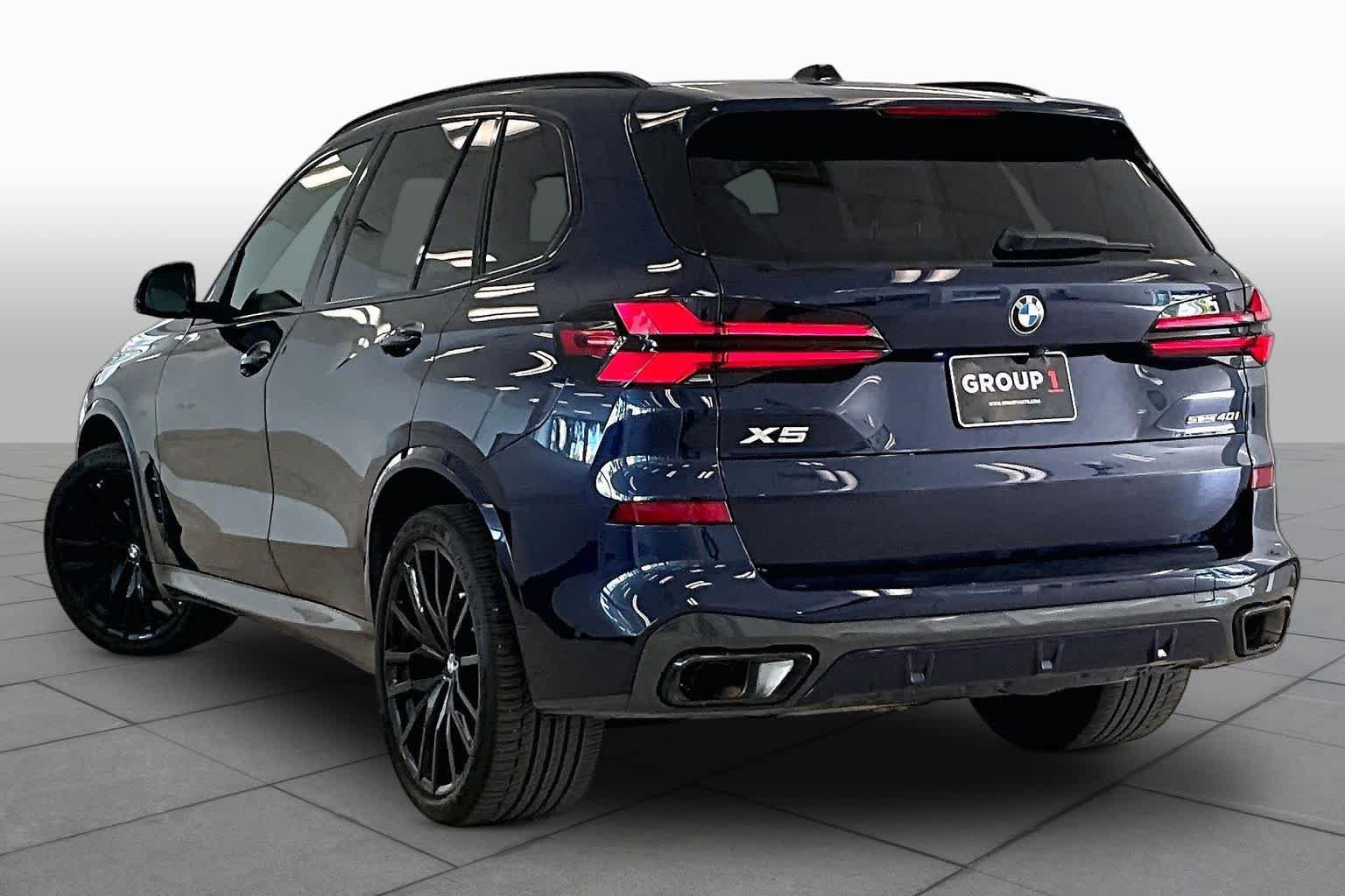 Used 2024 BMW X5 sDrive40i w/ M Sport Package RWD image 11
