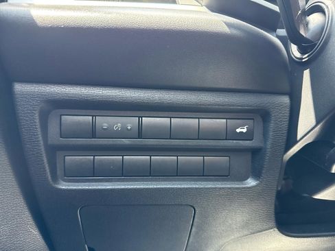 Used 2022 Mitsubishi Outlander SE image 41