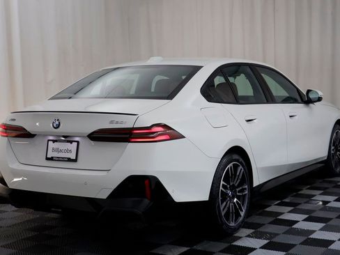 New 2026 BMW 530i xDrive w/ M Sport Package AWD/4WD image 17