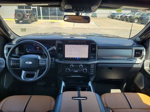 Used 2024 Ford F350 Platinum AWD/4WD image 10