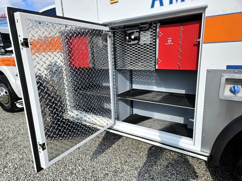 Used 2016 Ford F350 XLT image 14