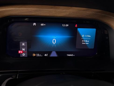 Used 2025 Volkswagen Atlas SE FWD image 17