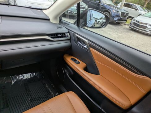 Used 2022 Lexus RX 350 FWD w/ Luxury Package image 17