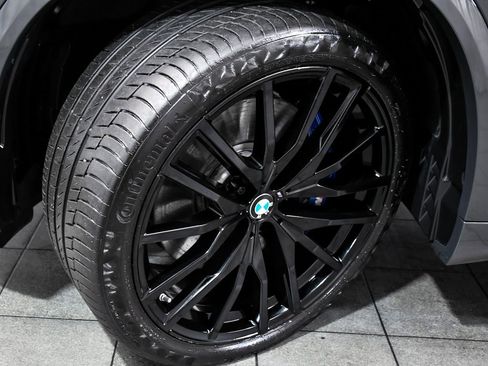 Used 2024 BMW X5 M60i image 7