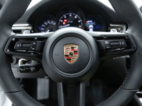 New 2026 Porsche Macan AWD/4WD image 14