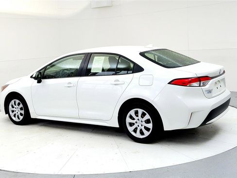 Certified 2020 Toyota Corolla LE image 4