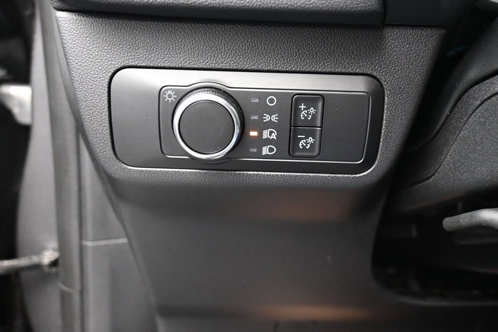 Used 2025 Ford Escape Active AWD/4WD image 17