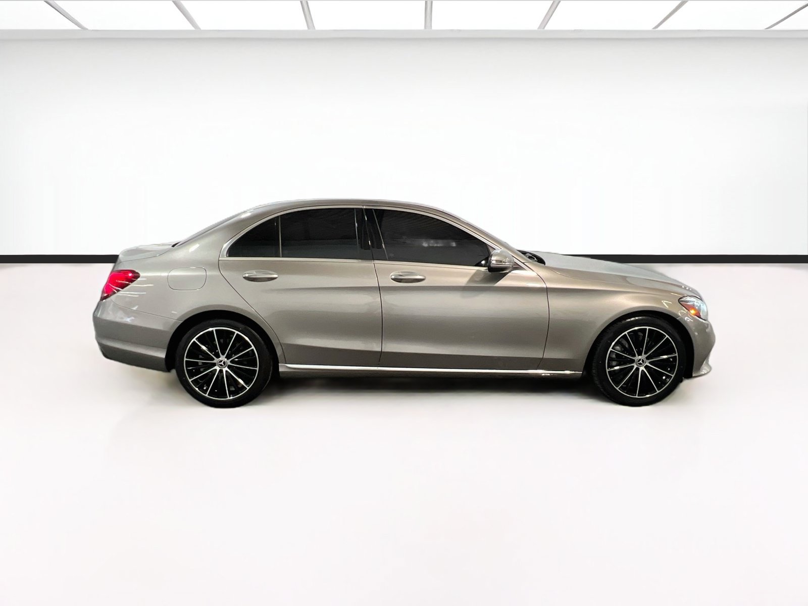 Used 2020 Mercedes-Benz C 300 Sedan image 25
