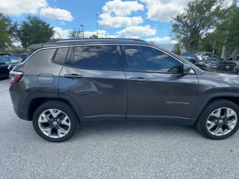 Used 2018 Jeep Compass Limited w/ Navigation Group FWD image 9