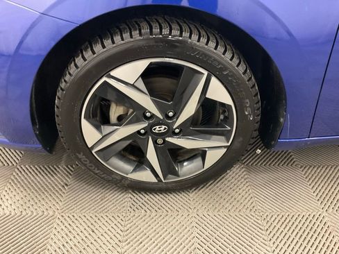 Used 2023 Hyundai Elantra SEL w/ Convenience Package image 9