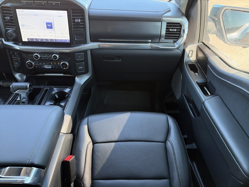 Used 2023 Ford F150 Lariat w/ Trailer Tow Package AWD/4WD image 16