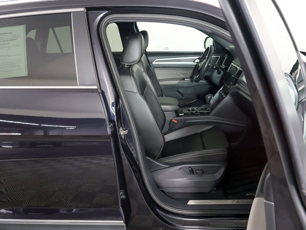 Used 2023 Volkswagen Atlas Cross Sport SEL AWD/4WD image 33