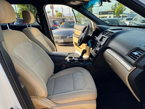 Used 2017 Ford Explorer FWD image 25