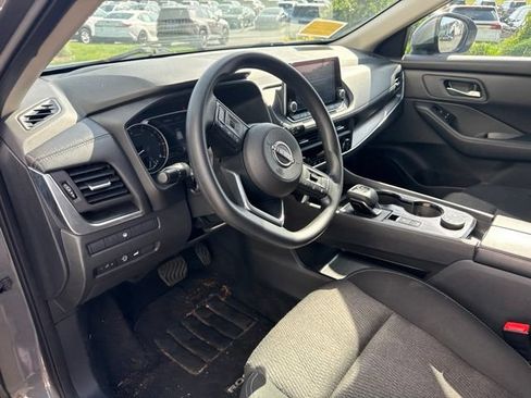 Used 2024 Nissan Rogue SV AWD/4WD image 14