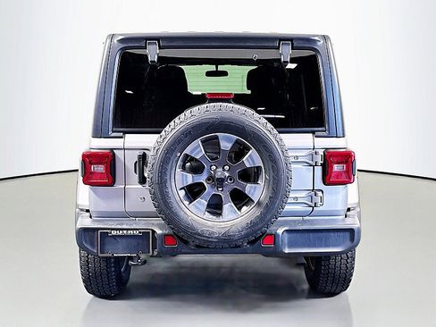 Used 2018 Jeep Wrangler Unlimited Sahara w/ Cold Weather Group image 6