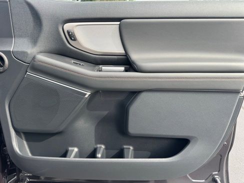 New 2025 Ford Expedition Active image 27