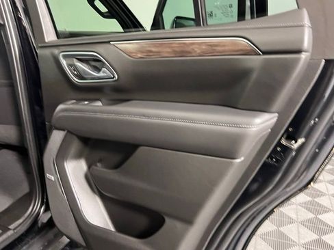 Used 2023 Chevrolet Tahoe Z71 w/ Luxury Package image 31