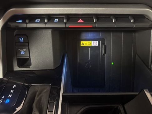 Used 2024 Toyota Sequoia Platinum image 17