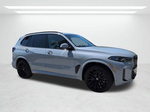 New 2026 BMW X5 xDrive40i w/ M Sport Package AWD/4WD image 2