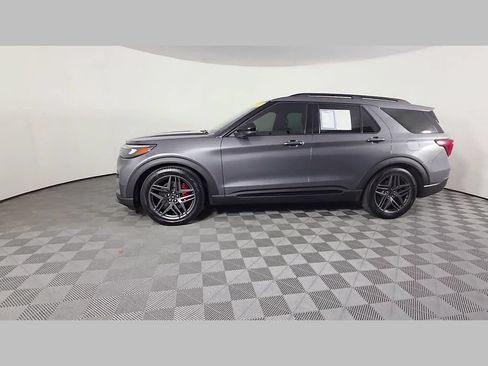 Used 2025 Ford Explorer ST w/ Sun And Sound Package AWD/4WD image 46