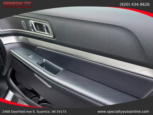 Used 2018 Ford Explorer XLT w/ Equipment Group 202A image 32