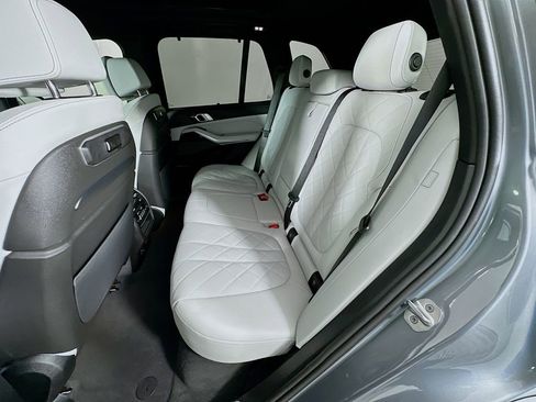 Used 2025 BMW X5 sDrive40i w/ Executive Package RWD image 25