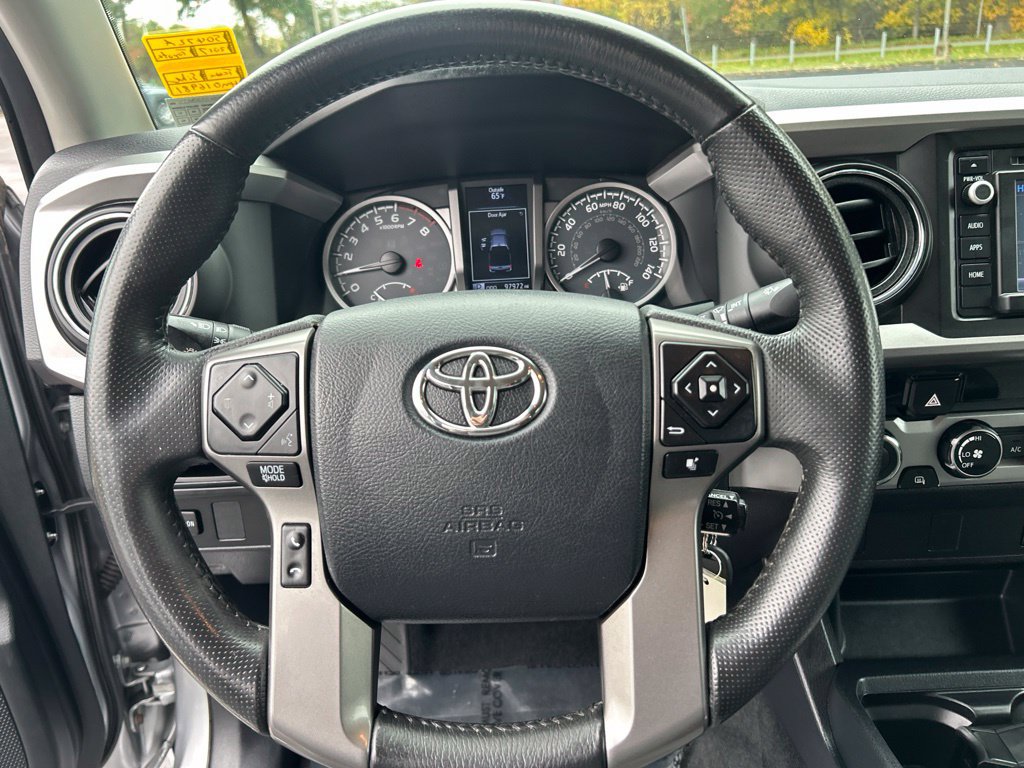 Used 2017 Toyota Tacoma SR5 AWD/4WD image 14