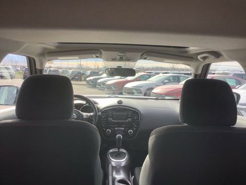 Used 2015 Nissan Juke SV image 10
