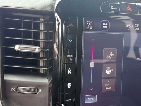 New 2026 RAM 1500 4x4 Crew Cab image 21