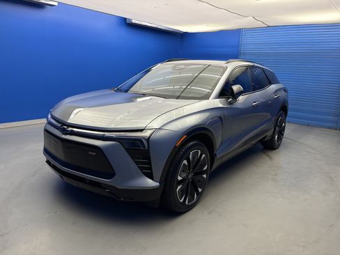 Used 2024 Chevrolet Blazer EV RS AWD/4WD image 4