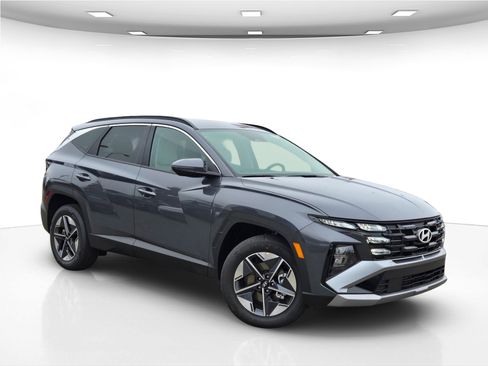 New 2026 Hyundai Tucson Blue SE image 10