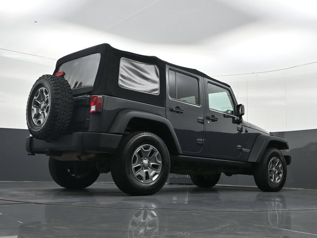 Used 2017 Jeep Wrangler Unlimited Rubicon w/ Dual Top Group AWD/4WD image 34
