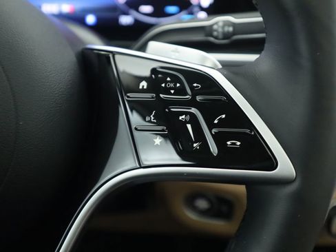 Used 2024 Mercedes-Benz GLE 450 4MATIC image 12