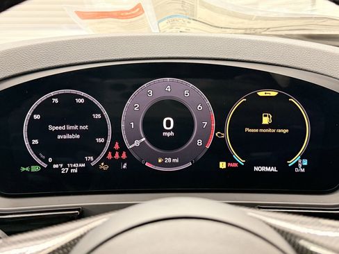 Used 2025 Porsche Cayenne image 20