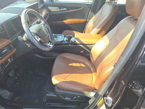 Used 2023 Lincoln Nautilus Reserve w/ Monochromatic Package image 4