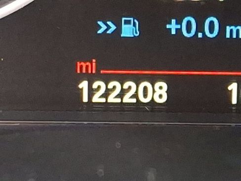 Used 2018 BMW 320i xDrive Sedan w/ Convenience Package image 23