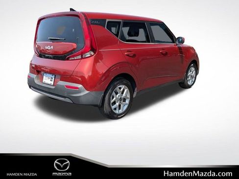 Used 2022 Kia Soul LX w/ Technology Package image 3