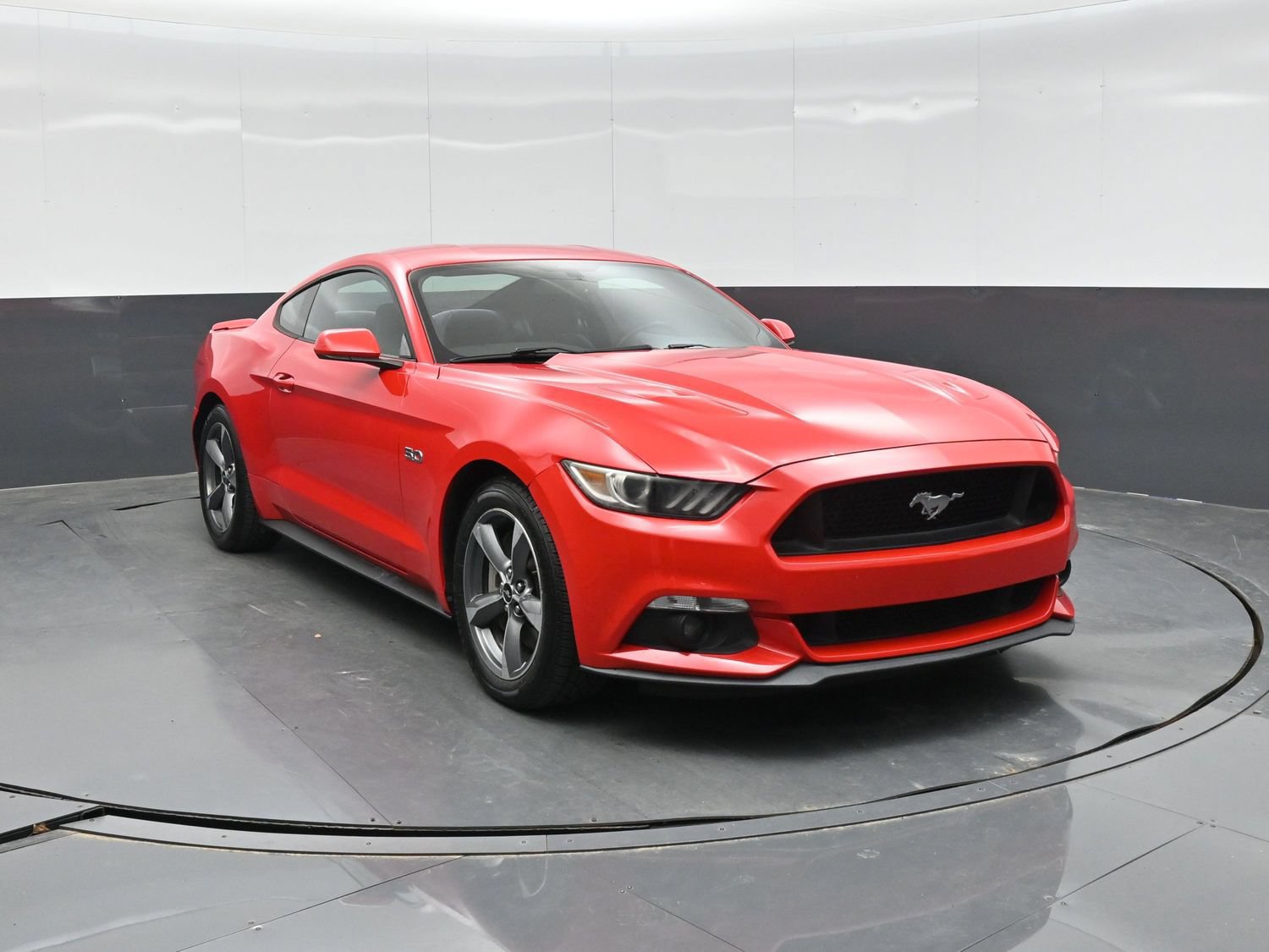 Used 2015 Ford Mustang GT RWD image 15